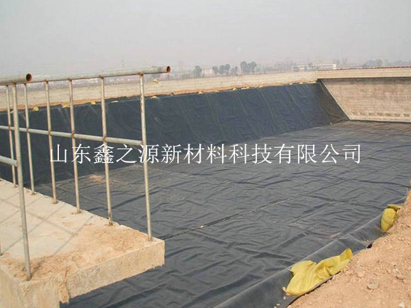 沼氣池黑膜鋪裝前有哪些準備工作進行中？