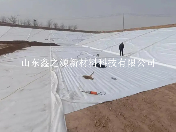 防滲復(fù)合土工膜運(yùn)輸注意事項：安全高效，細(xì)節(jié)決定成敗